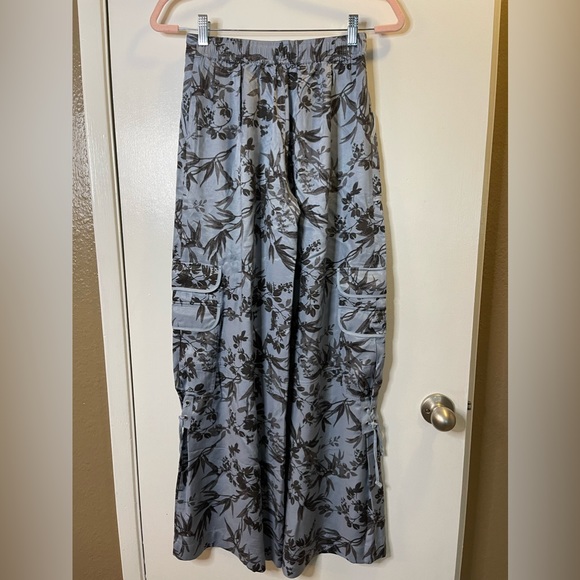 Anthropologie / palazzo utility pants/ wide leg / size XS / 0/ waist 24 - Picture 4 of 16